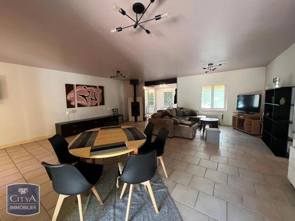 Maison à louer 4 pièces 119.42m² Angoulême (16000)
