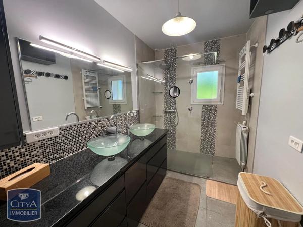 Maison à louer 4 pièces 119.42m² Angoulême (16000)