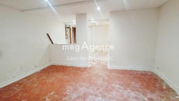 Appartement à JOIGNY, 89300 - 1 pièce 36m²