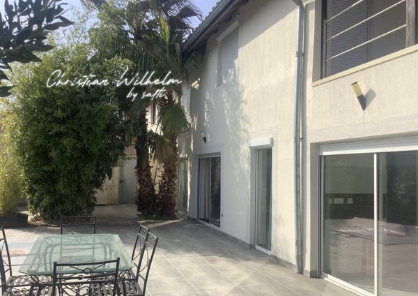 Daux centre du village maison de 215 m2