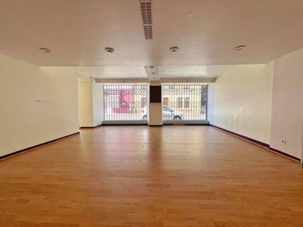 LE PONT DE BEAUVOISIN - LOCAL 70 m²