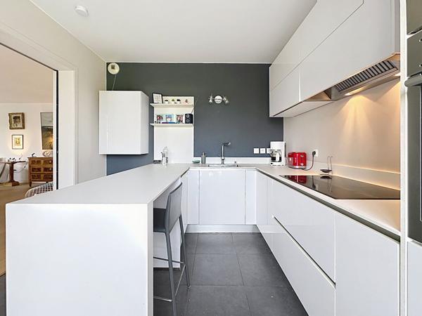 A louer Meublé , Marcq En Baroeul Saint Vincent , splendide Appartement meublé de 130 m2, 3 chambres, 2 salles de bains, terrasses, double parking, cave Marcq en baroeul