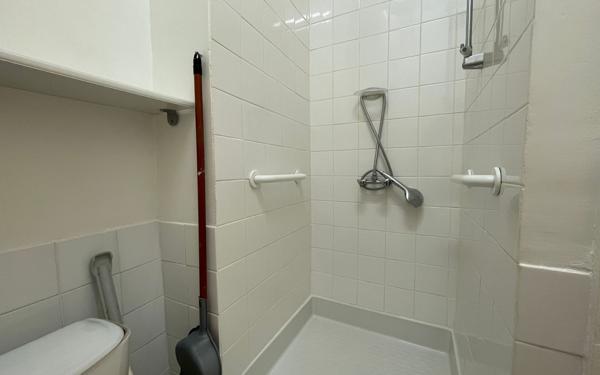 Appartement à vendre    1 pièce • 26 m2 Paris 20