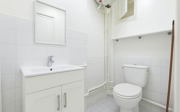 Appartement à vendre    1 pièce • 26 m2 Paris 20