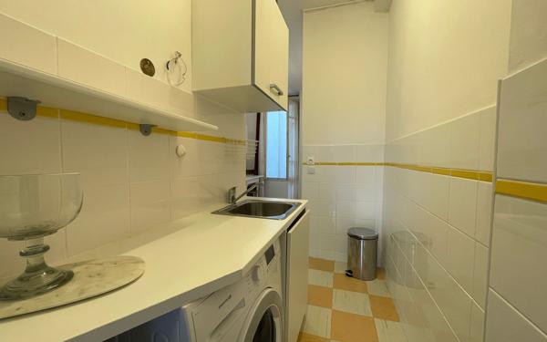 Appartement à vendre    1 pièce • 26 m2 Paris 20