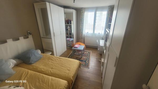 Quartier Coty (Tours Nord), charmant appartement Duplex de 100 m² avec parking et cave