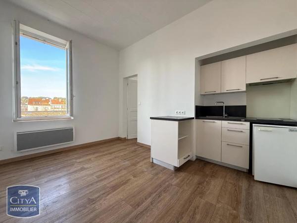 Appartement à louer 2 pièces 35.3m² Sanary-sur-Mer (83110)