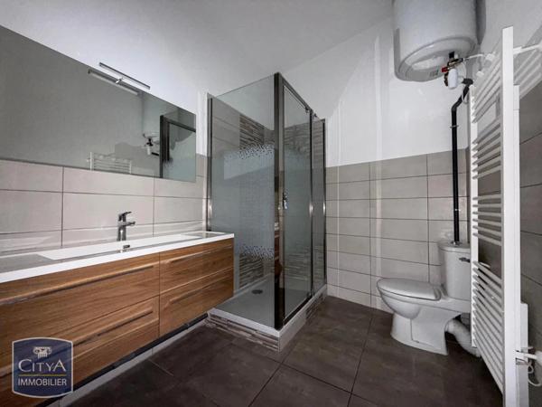 Appartement à louer 2 pièces 35.3m² Sanary-sur-Mer (83110)