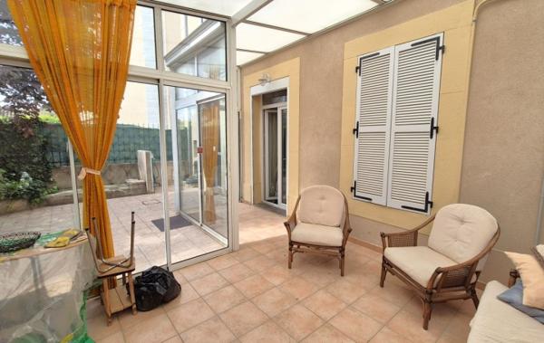 Vente Maison Avec véranda - cour et grenier à rafraîchir Homps   