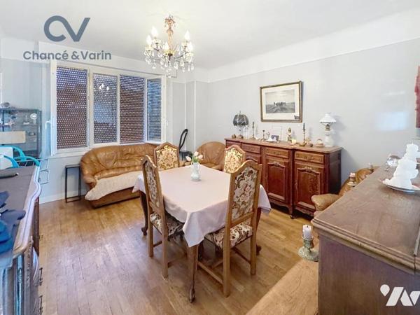 LISIEUX Gare Appartement de 106m², situé au 3ème étage Vendu LOUÉ
