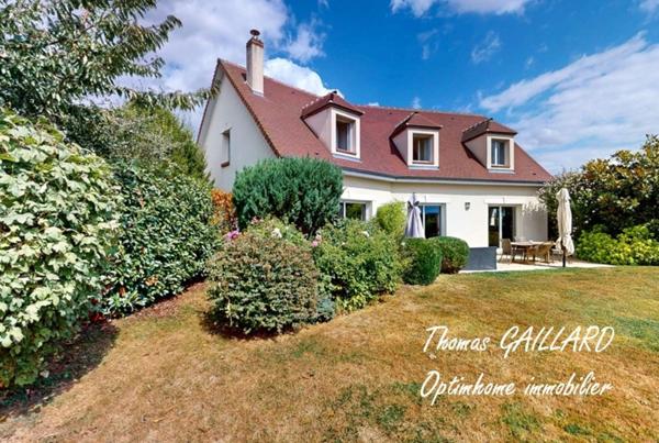 Maison contemporaine Le Neubourg - 7 pièces - 188 m2 hab -1302 m2 de terrain