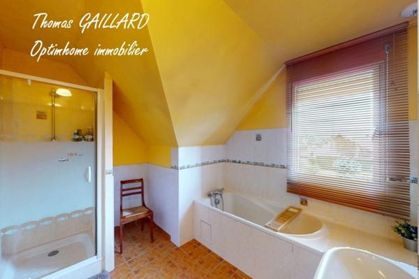 Maison contemporaine Le Neubourg - 7 pièces - 188 m2 hab -1302 m2 de terrain