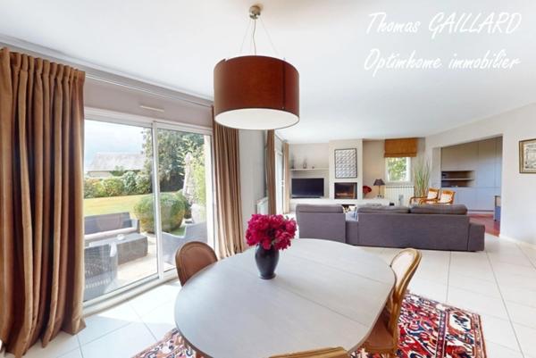 Maison contemporaine Le Neubourg - 7 pièces - 188 m2 hab -1302 m2 de terrain