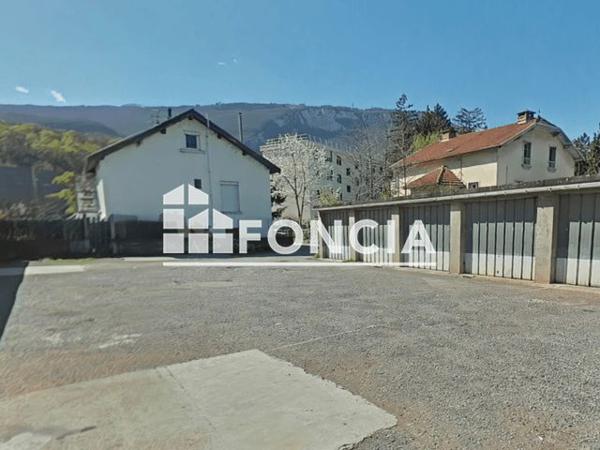 Location Parking - 8 RUE PAUL VALLIER Fontaine 38600