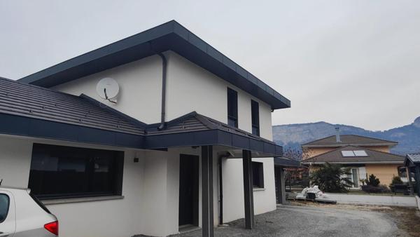 ELEGANTE MAISON CONTEMPORAINE DE 165 M²