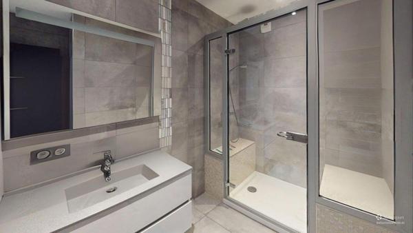 ELEGANTE MAISON CONTEMPORAINE DE 165 M²