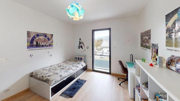 ELEGANTE MAISON CONTEMPORAINE DE 165 M²