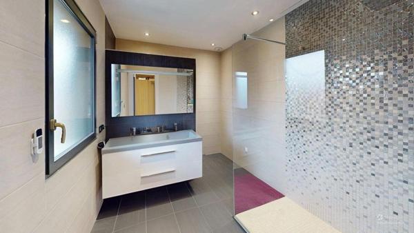 ELEGANTE MAISON CONTEMPORAINE DE 165 M²