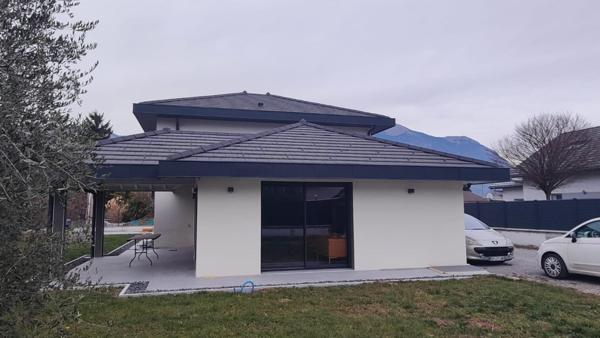 ELEGANTE MAISON CONTEMPORAINE DE 165 M²