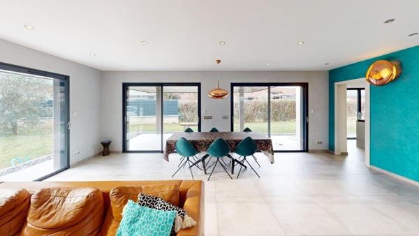 ELEGANTE MAISON CONTEMPORAINE DE 165 M²