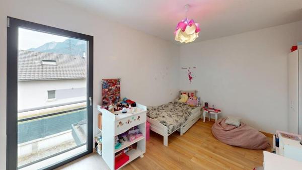 ELEGANTE MAISON CONTEMPORAINE DE 165 M²