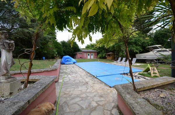 CHÂTEAU THIERRY (02) à vendre maison de 248 m² avec piscine et dépendances