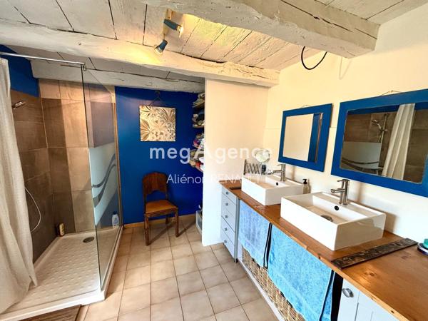 Maison à Vergt, 24380 - 6 pièces 203m²