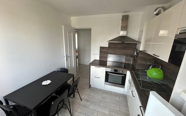 Appartement à louer    3 pièces • 54,79 m2 Châtillon