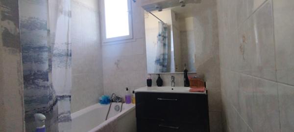 Marseille (13015) Appartement 4 pièces de prés de 70 m² avec cave et loggias