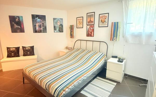 Appartement à vendre    3 pièces • 91,34 m2 Marseille 4