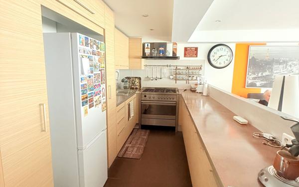 Appartement à vendre    3 pièces • 91,34 m2 Marseille 4