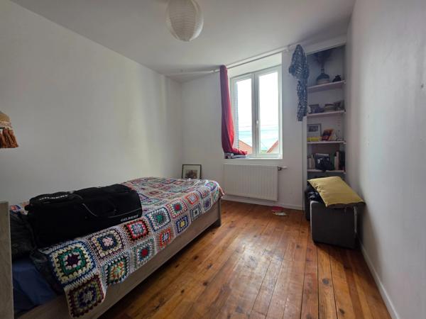 Maison de ville de 117 m², 5 chambres avec terrain à PANISSIERES