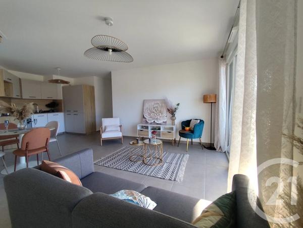 Appartement F4 à vendre  4 pièces - 86 m 2   ST PIERRE EN FAUCIGNY  - 74