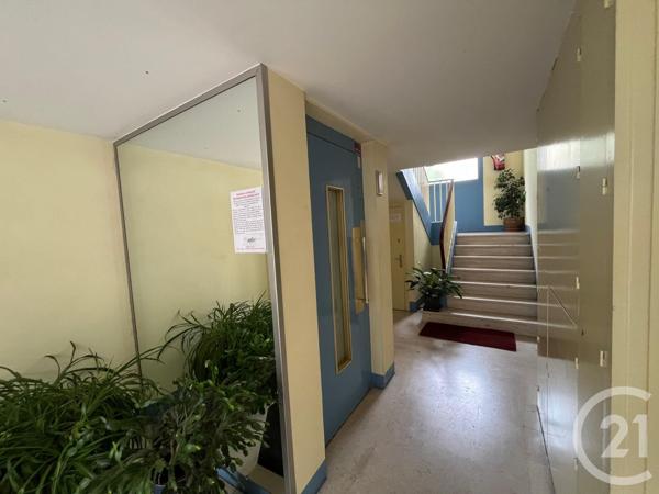 Appartement F4 à vendre  4 pièces - 95,52 m2 CHATELLERAULT - 86