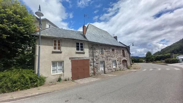 Maison à vendre à Laveissière dans le Cantal (15300), ref : FG/2452