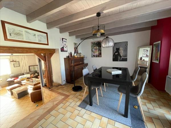 Maison rurale à vendre à Vix en Vendée (85770), ref : FA 396