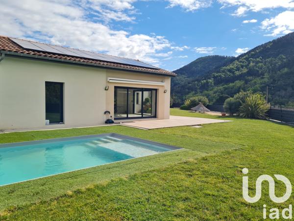 Maison à vendre 6 pièces 149 m² Les Ollières-sur-Eyrieux