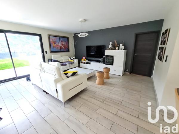 Maison à vendre 6 pièces 149 m² Les Ollières-sur-Eyrieux