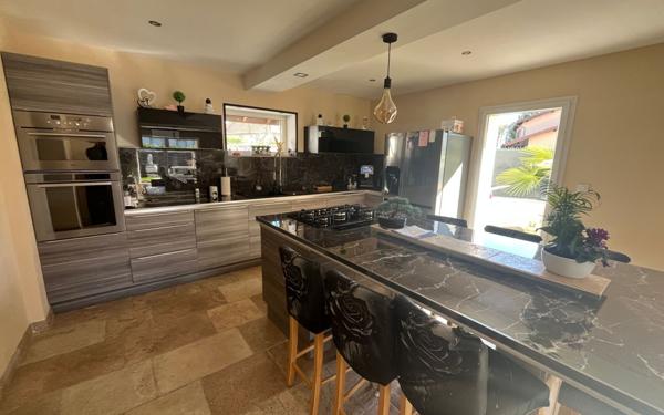 Maison à vendre    5 pièces •  Charvieu-Chavagneux