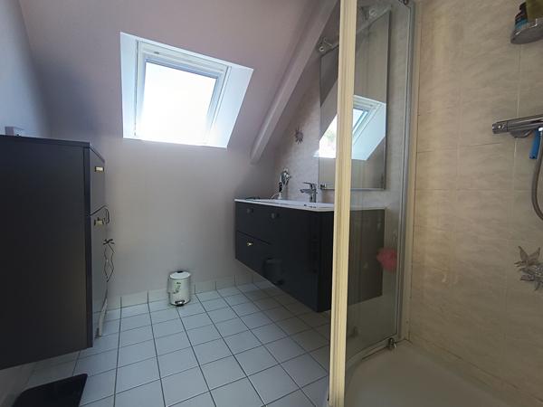 Longère à vendre à Saint Ave 4 chambres située dans un environnement exceptionnel.