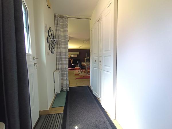 Longère à vendre à Saint Ave 4 chambres située dans un environnement exceptionnel.