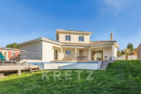 BOULIAC – VILLA CONTEMPORAINE AVEC PISCINE
