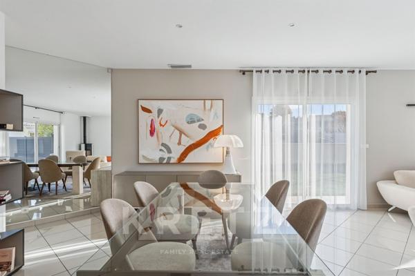 BOULIAC – VILLA CONTEMPORAINE AVEC PISCINE