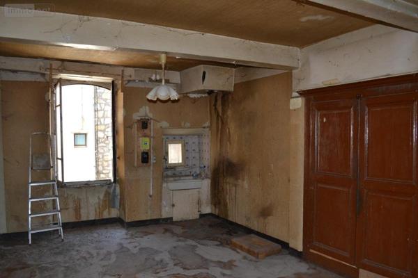 Maison à vendre à Villeneuve-de-Berg en Ardèche (07170), ref : 07068-725