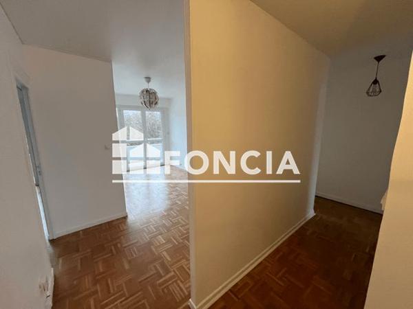 Location Appartement 4 pièces 74.06 m² - Evry 91000