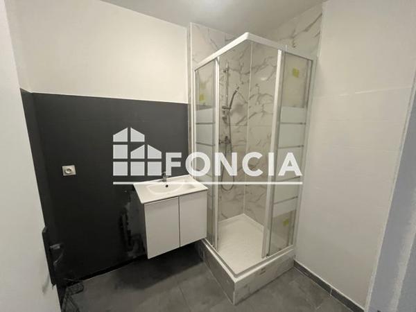 Location Appartement 4 pièces 74.06 m² - Evry 91000