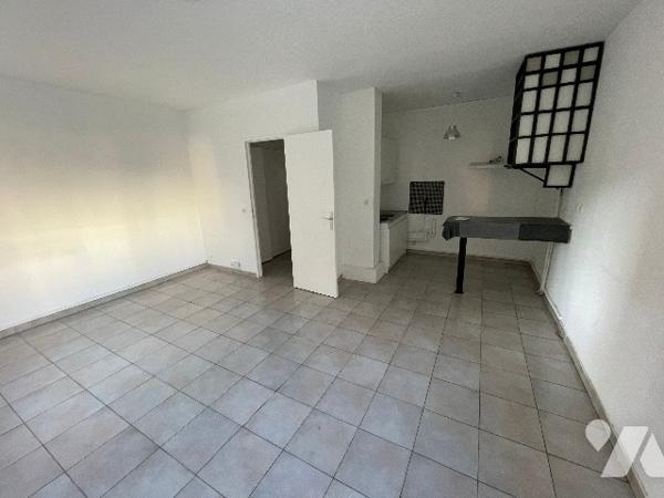 MARSEILLE 13009 ST MARGUERITE résidence Les petites MAGALONES studio 34M²+ parking.