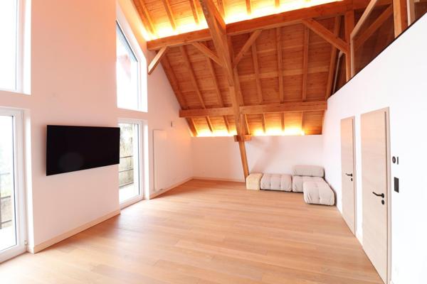 Domaine d'exception avec plus de 27 000 m² de terrain.