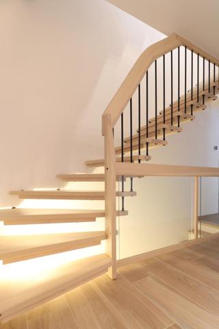 Domaine d'exception avec plus de 27 000 m² de terrain.