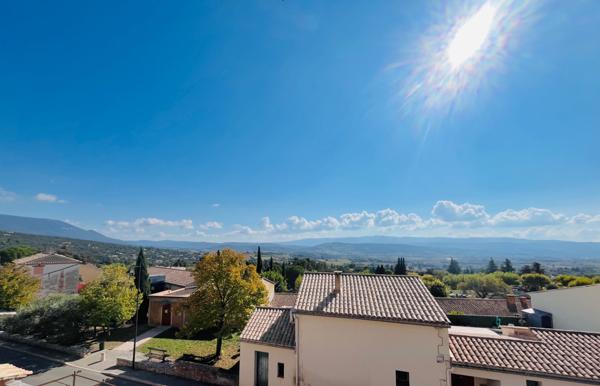 Saint-Saturnin-lès-Apt (84490) EXCLUSIVITE ! Exceptionnelle bâtisse au centre village !